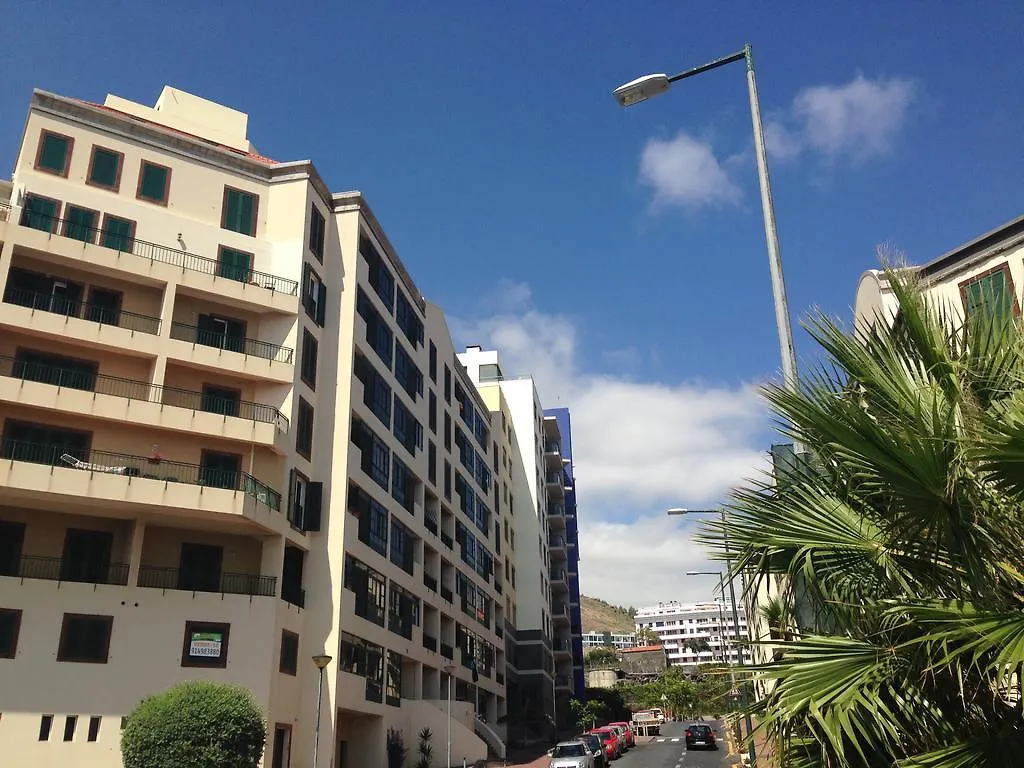 Apartment Ponta Cruz 丰沙尔